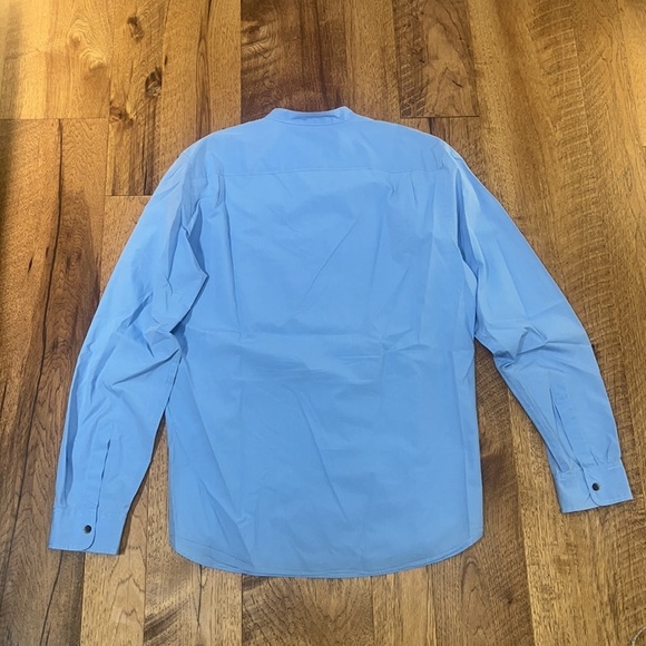 Gap Men’s Blue Button Down Shirt Size M - Picture 5 of 6